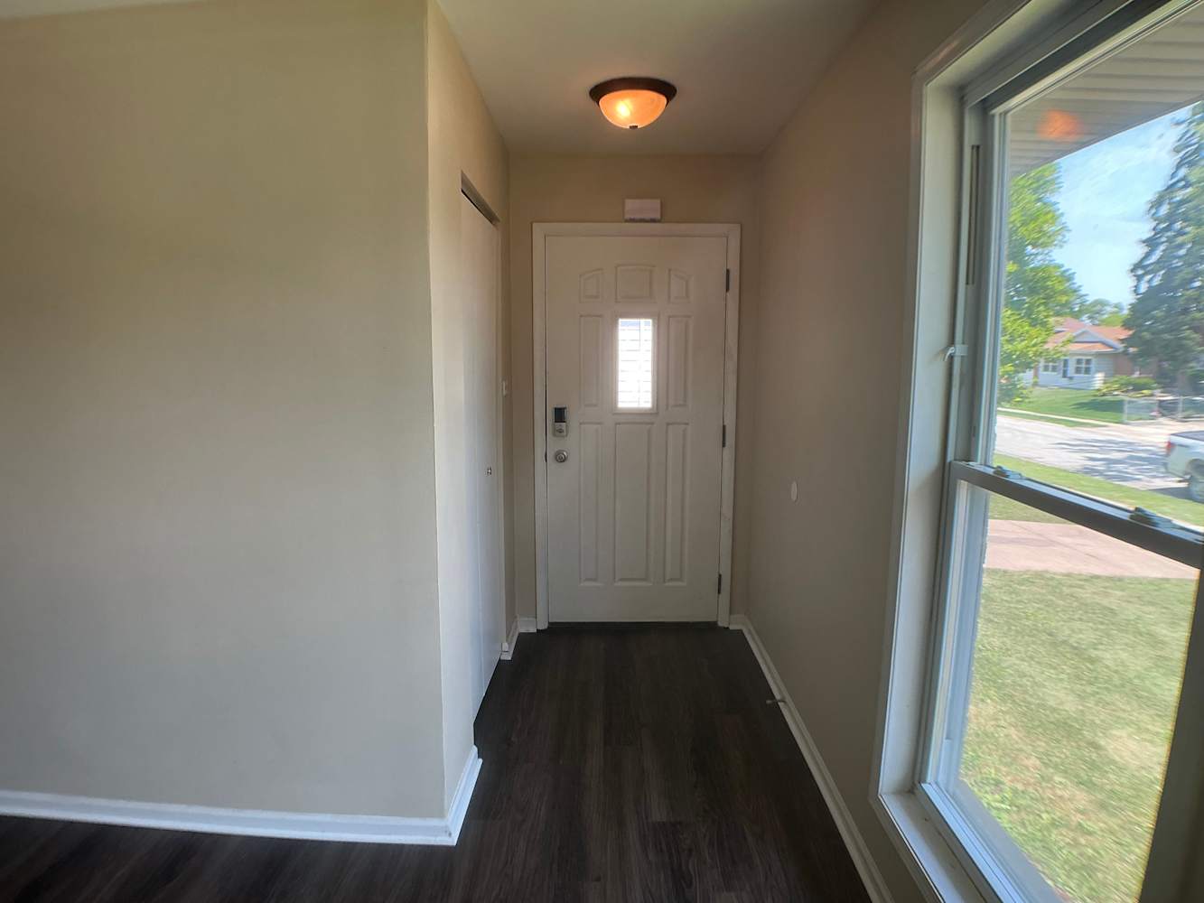 16460 Roy St photo 3