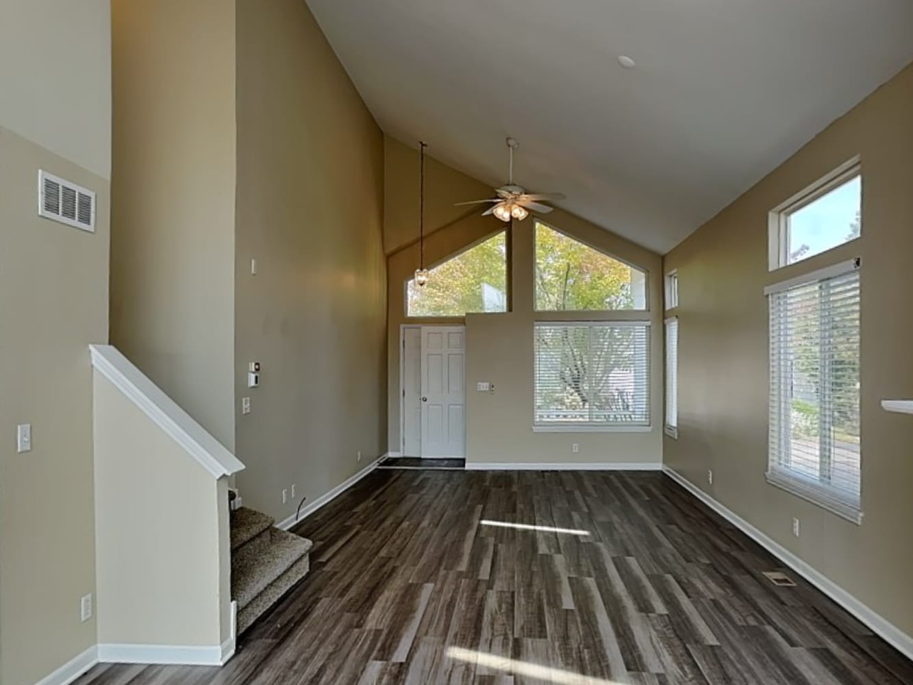 1747 Walnut Park Ln photo 5