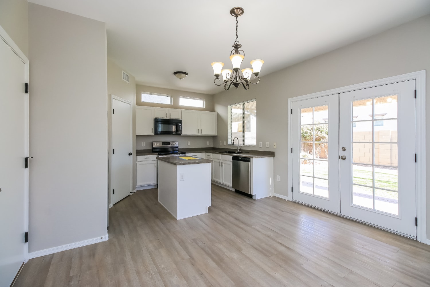 1397 S Hawk Lane photo 4