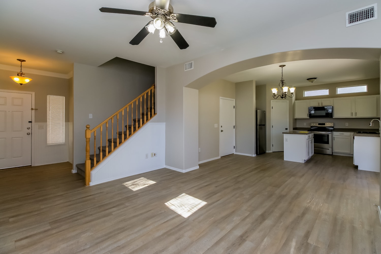 1397 S Hawk Lane photo 2