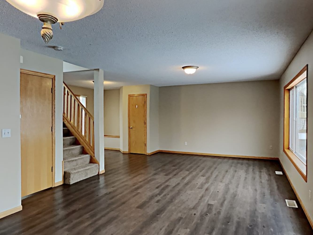 1311 Creekside Dr photo 5