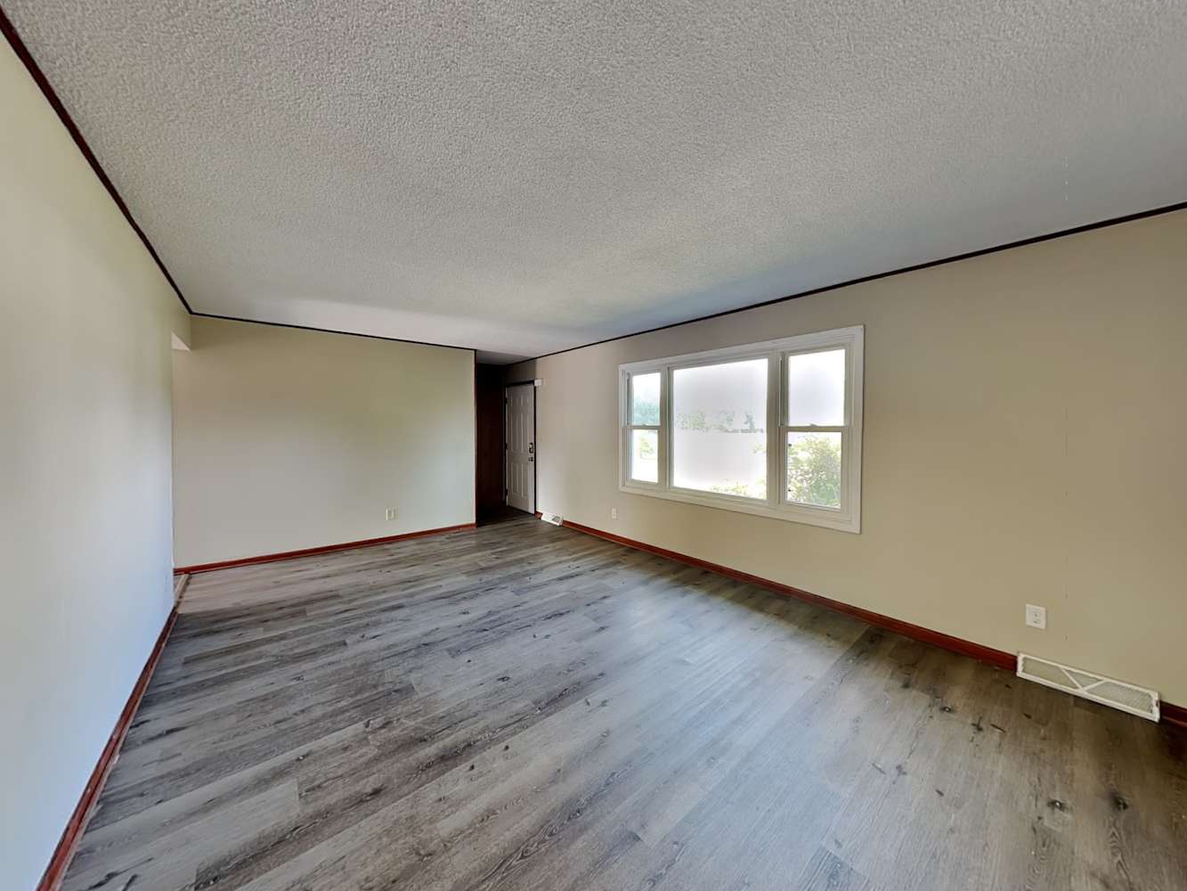 13010 Deerwood Ln N photo 4