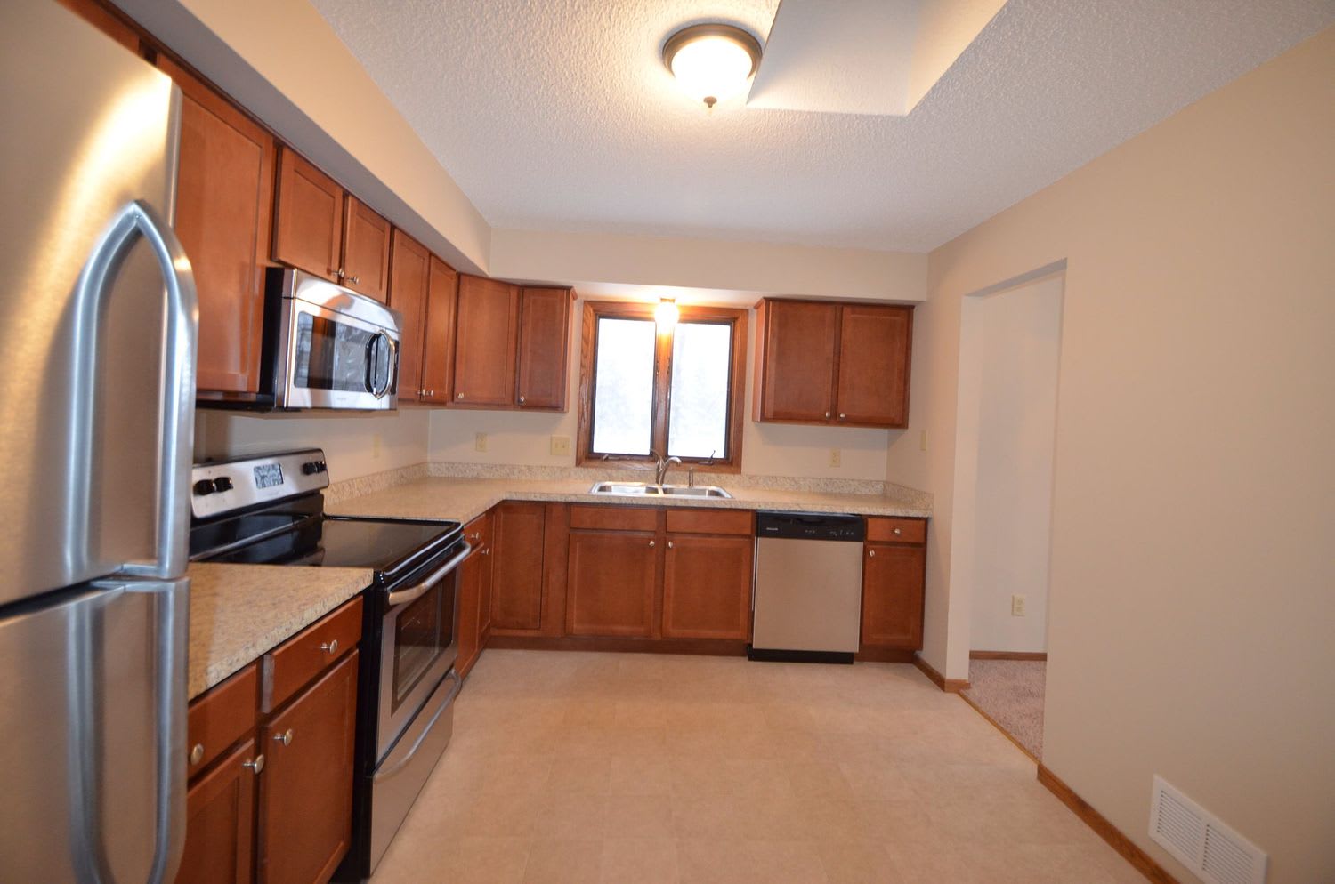 578 Witt Ct photo 3