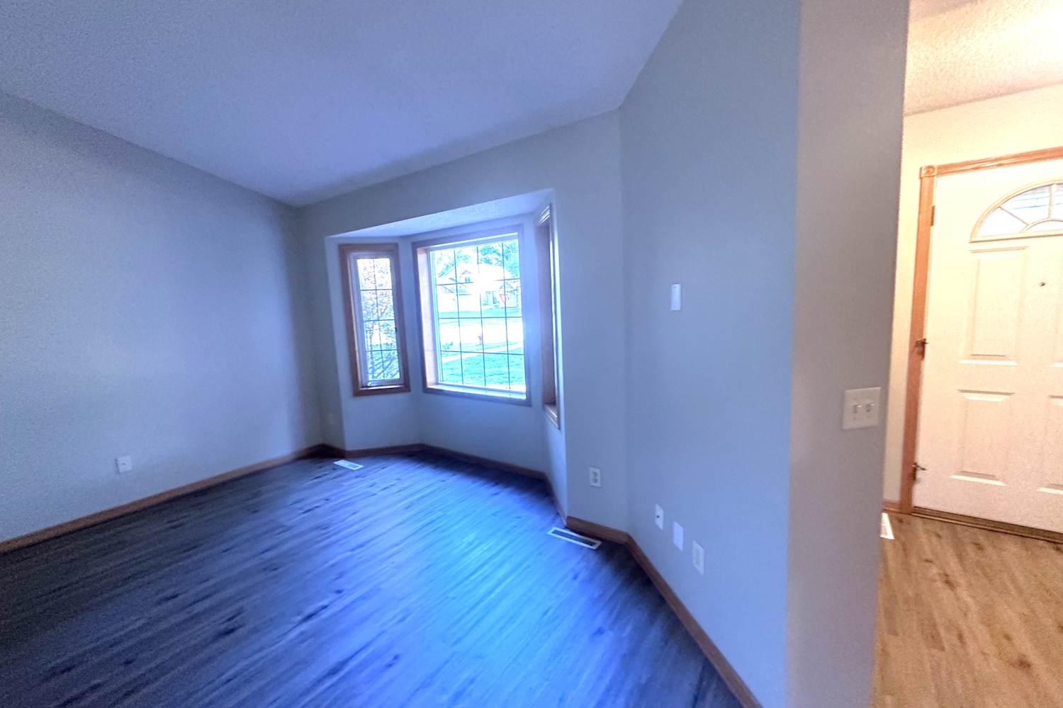 930 118th Ln NE photo 5
