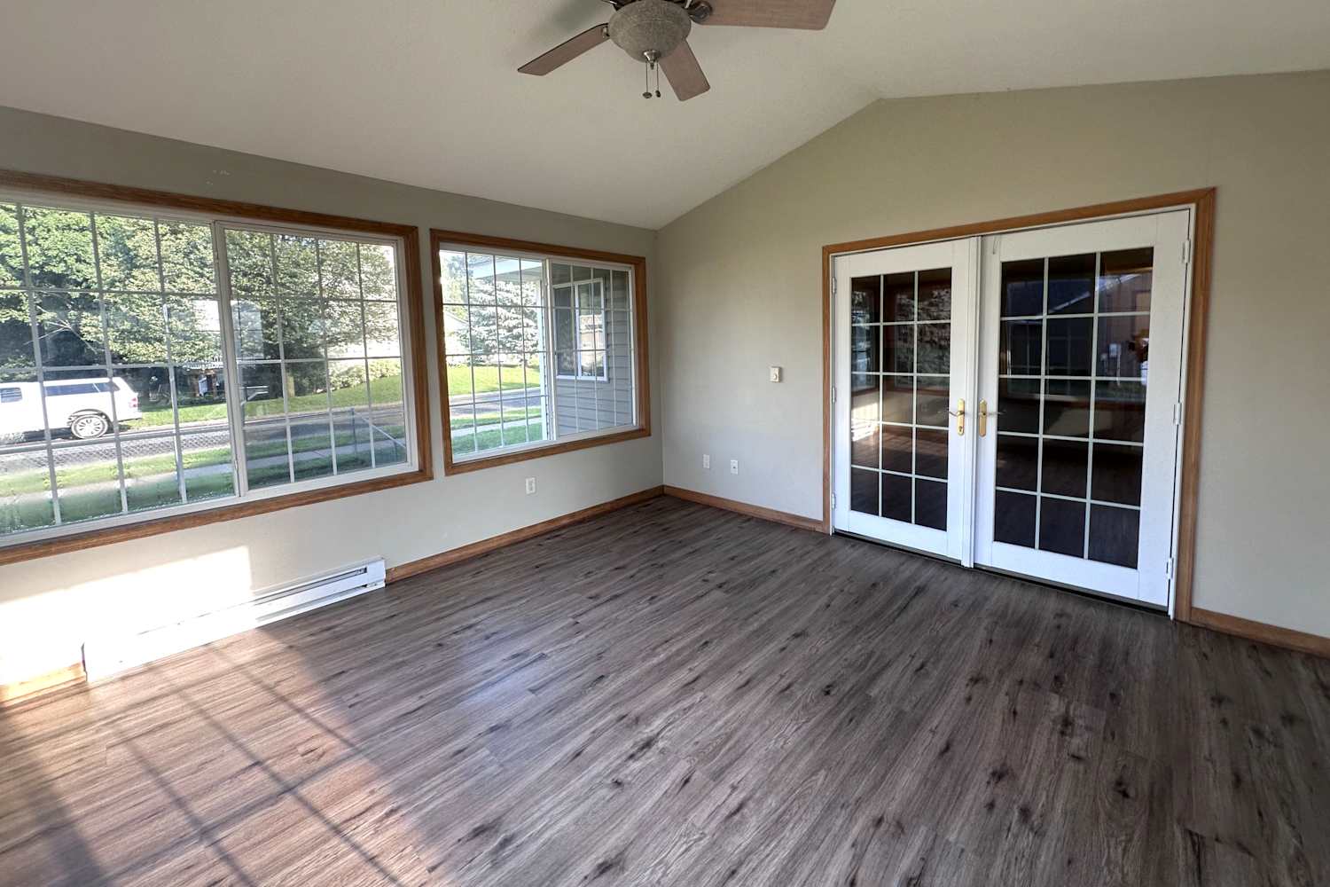 930 118th Ln NE photo 3