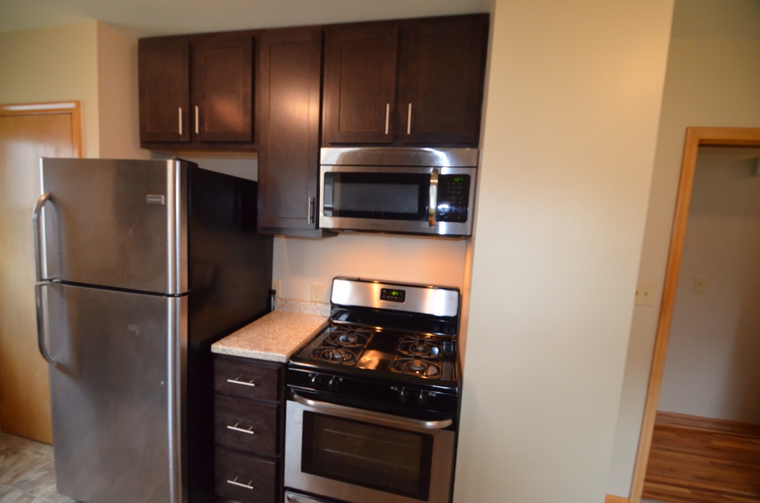 1516 Huron St photo 5
