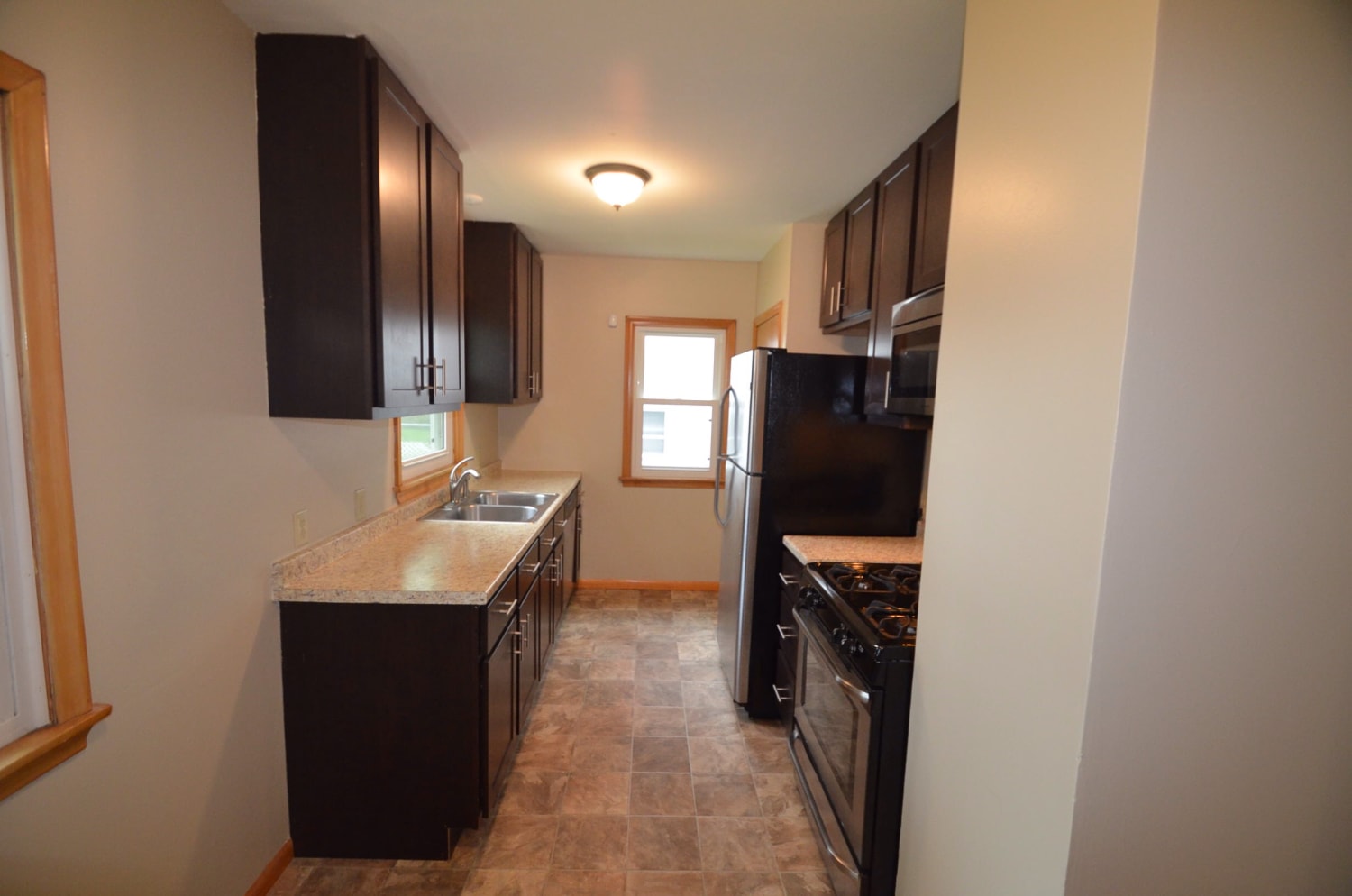 1516 Huron St photo 4