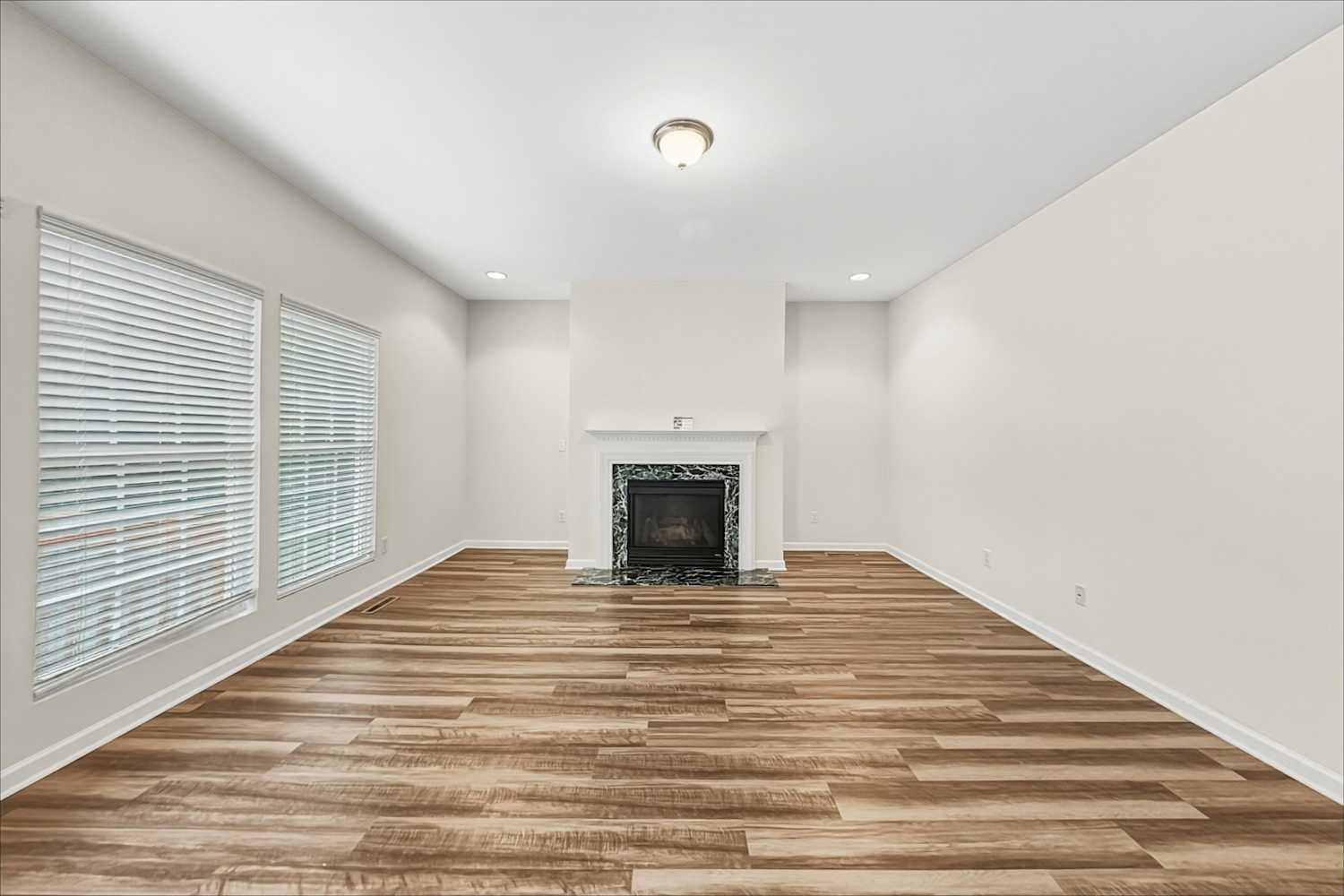 40 Luzelle Dr photo 5