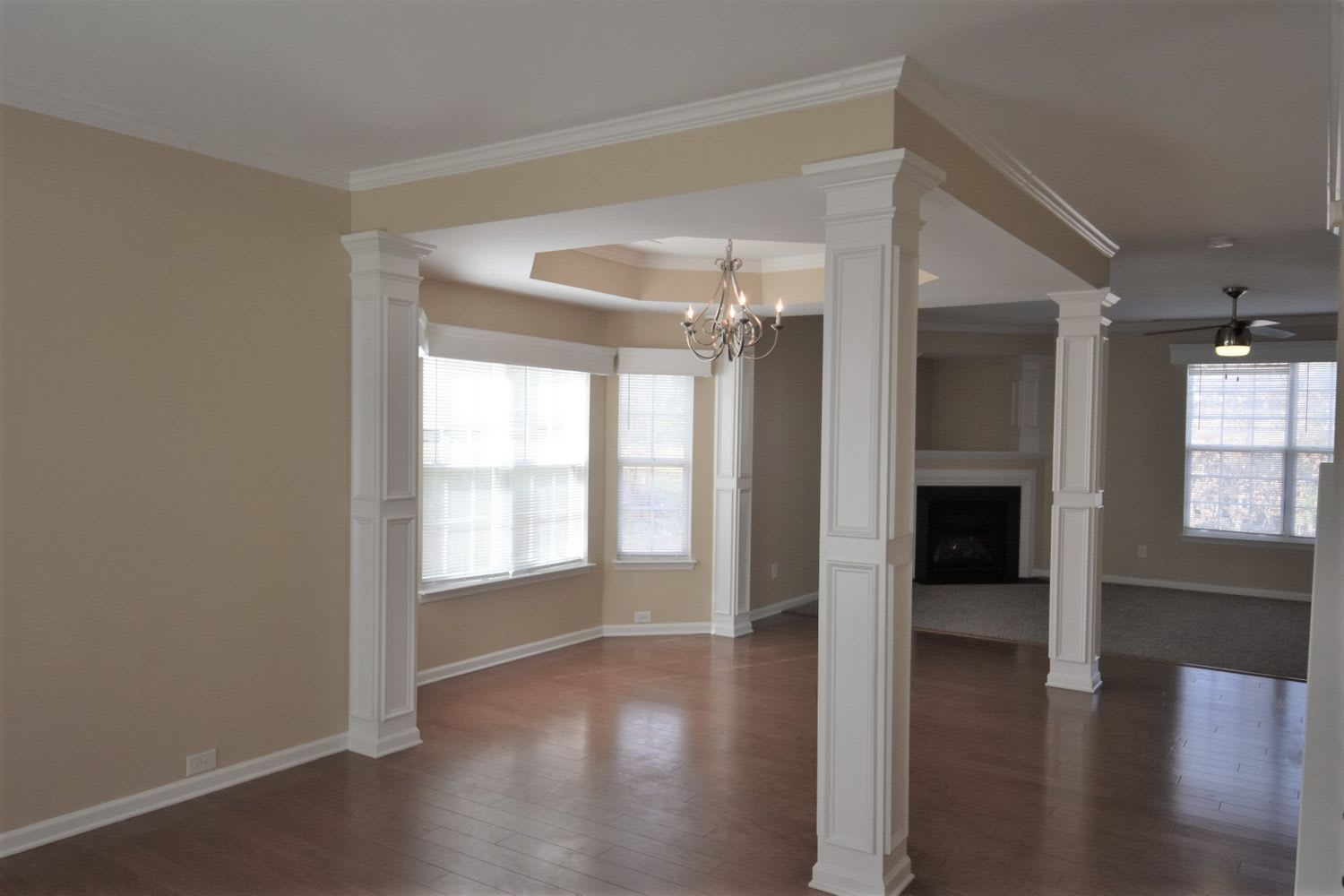1267 Folkstone Ridge Ln photo 2