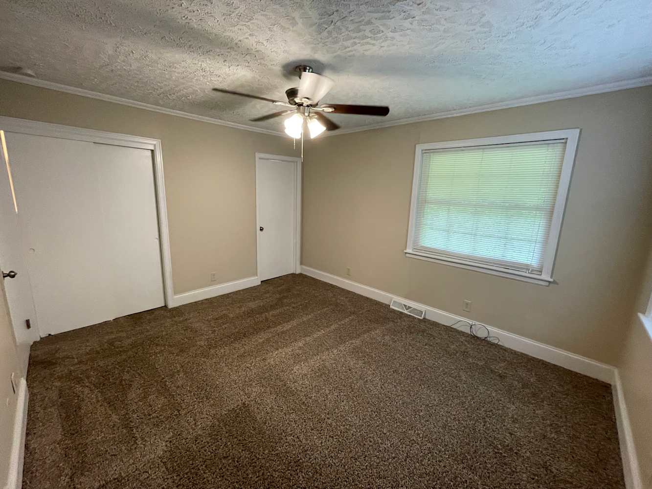 208 N Milford Dr photo 5