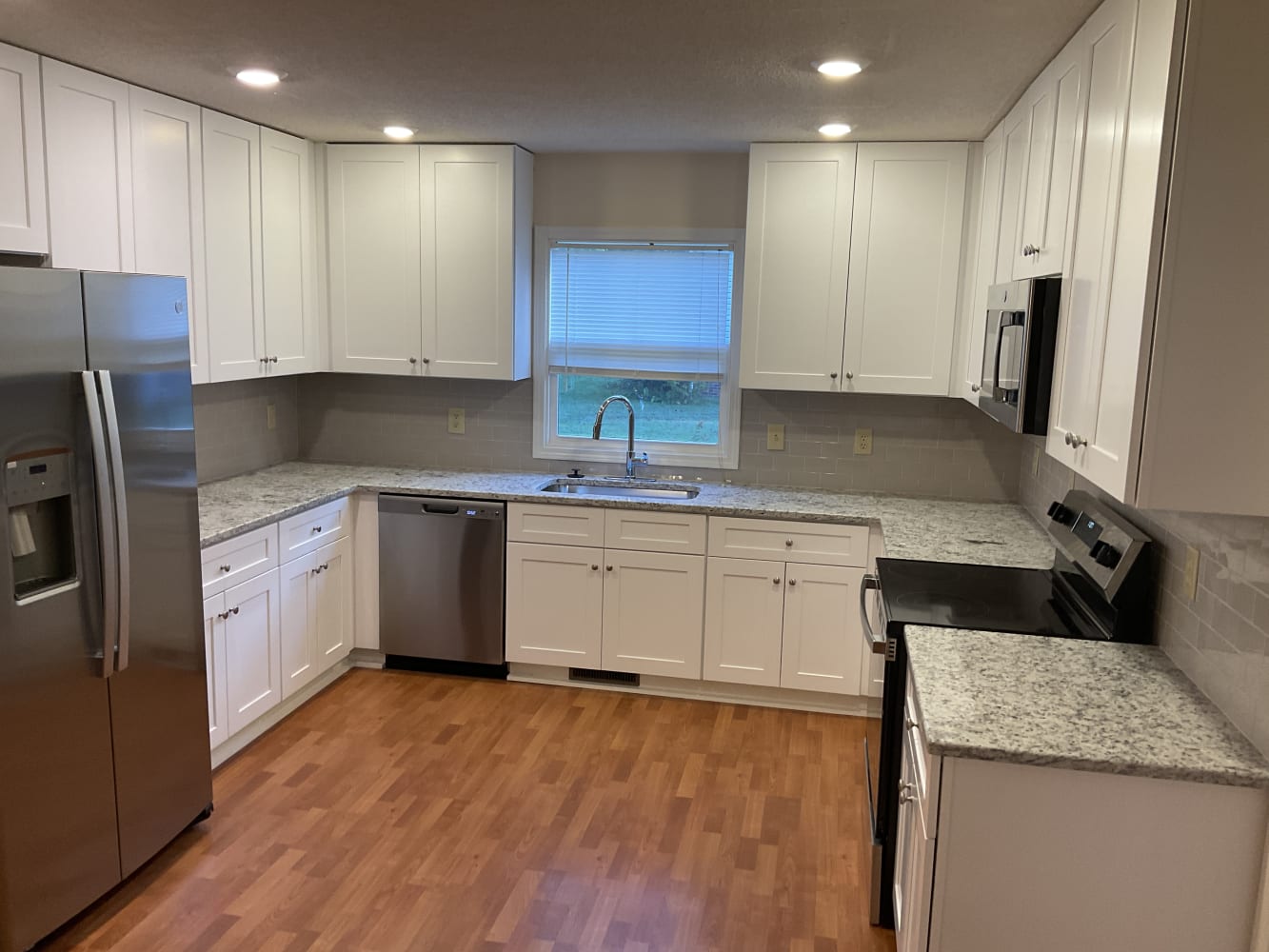 225 Bonaventure Dr photo 5