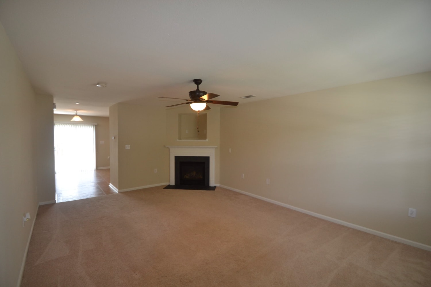 3923 Damask Dr photo 2