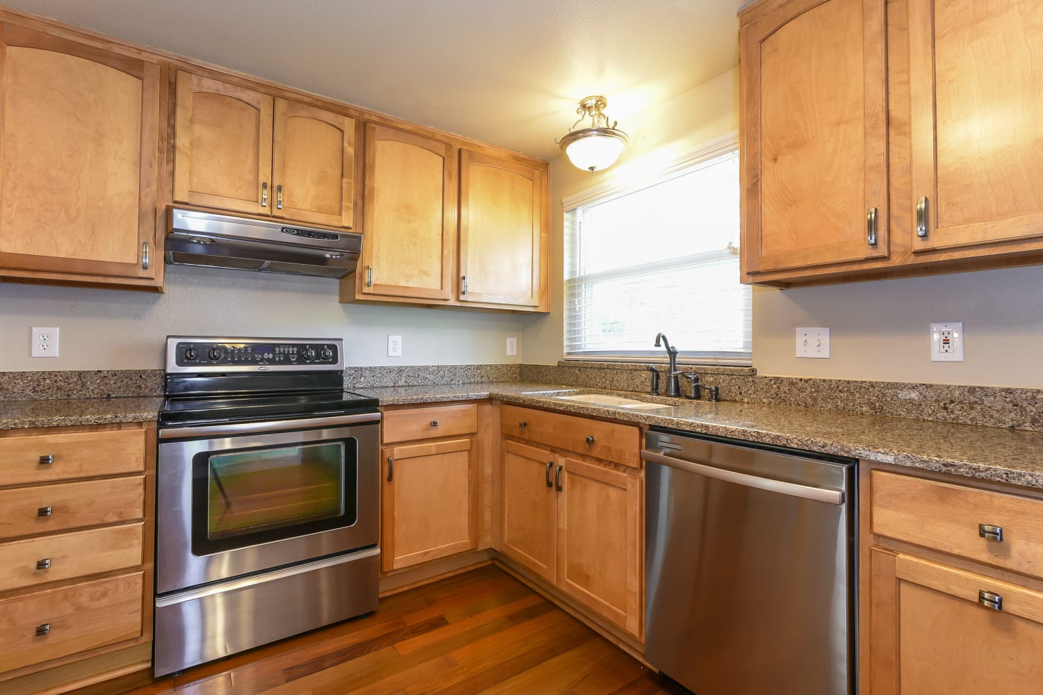 17712 159th Ave SE photo 5