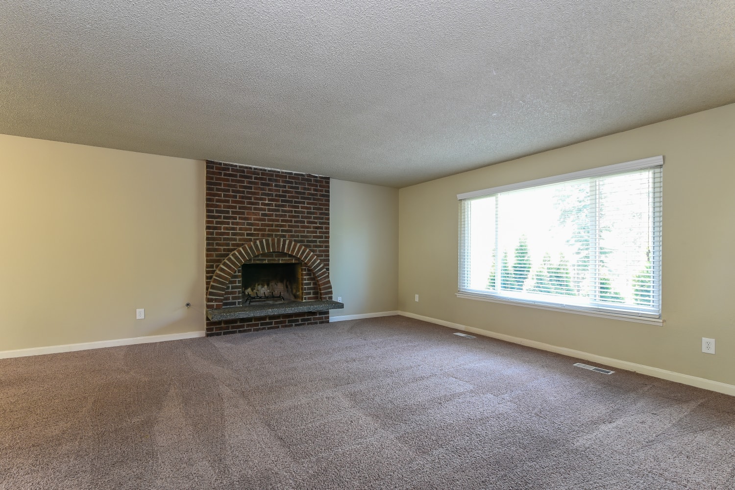 17712 159th Ave SE photo 2