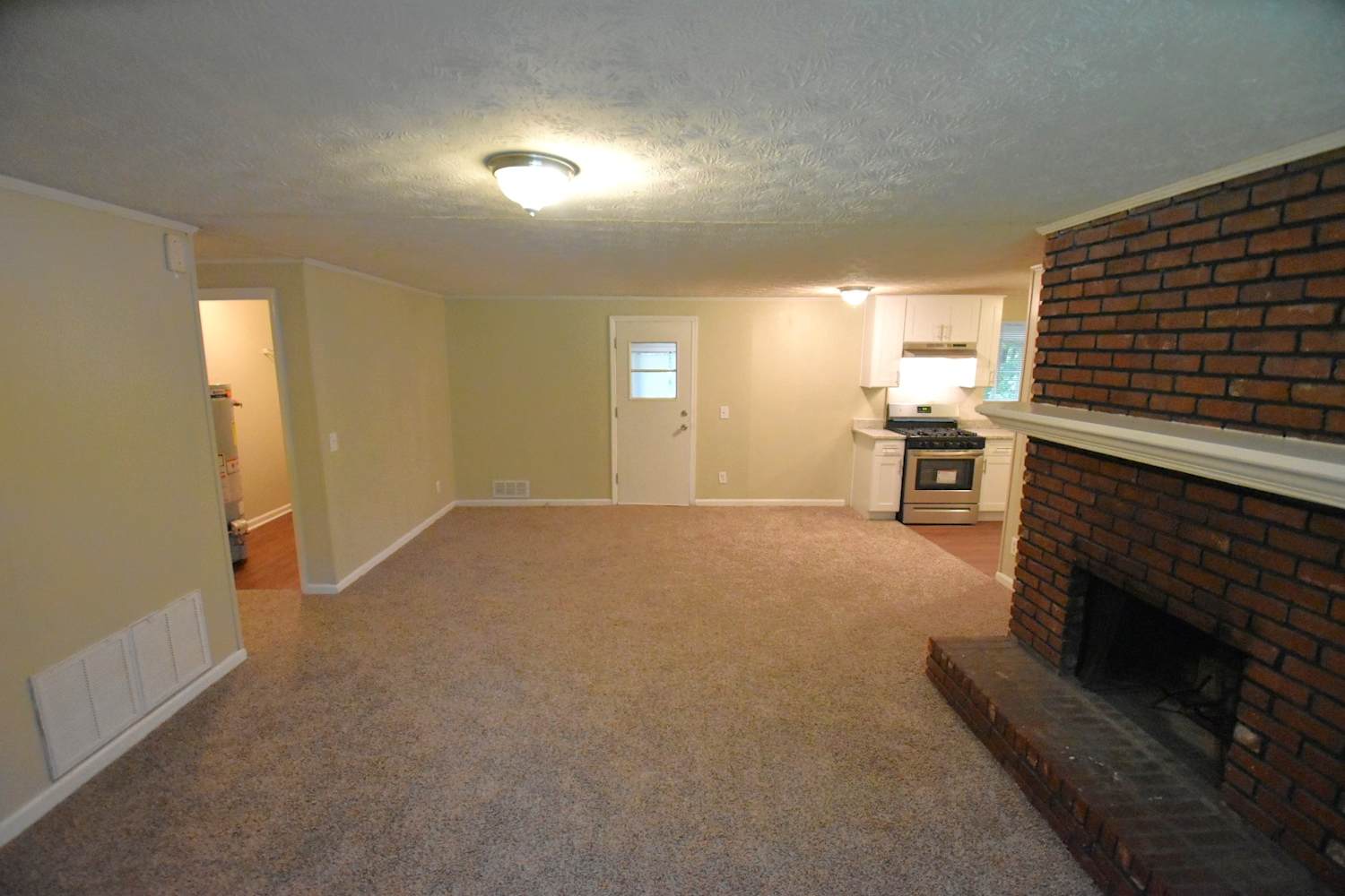 4021 Nations Dr photo 3