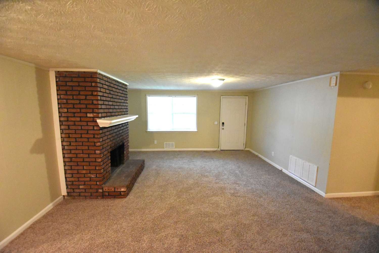 4021 Nations Dr photo 2