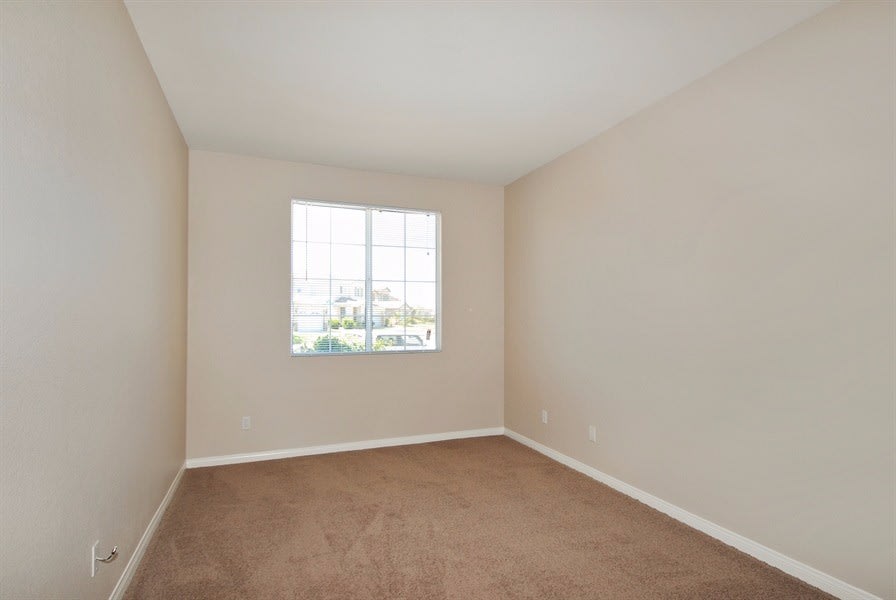 26471 Granite Ridge Ln photo 4