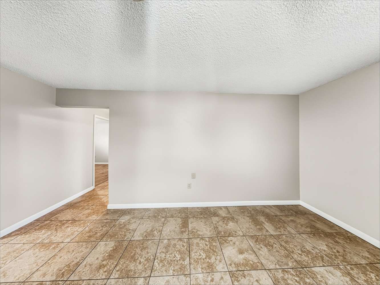 4040 Lehman Ct photo 4