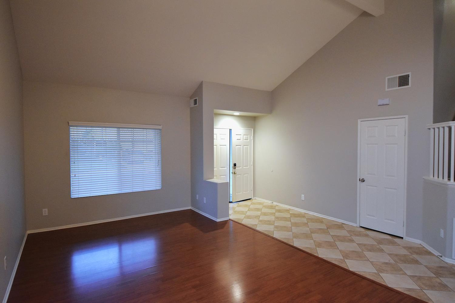 27125 Calendula St photo 3