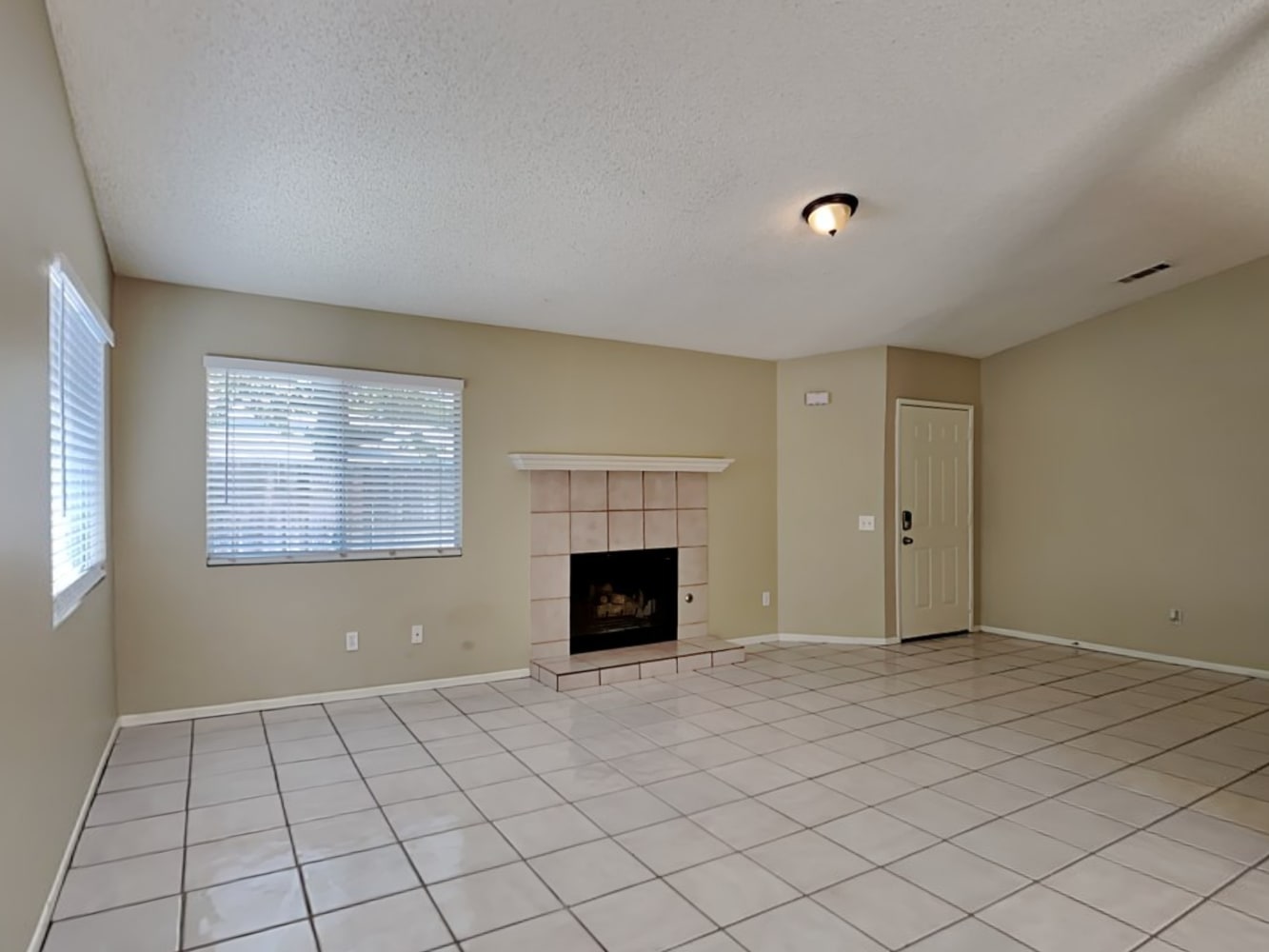 4268 Cedar Dr photo 3