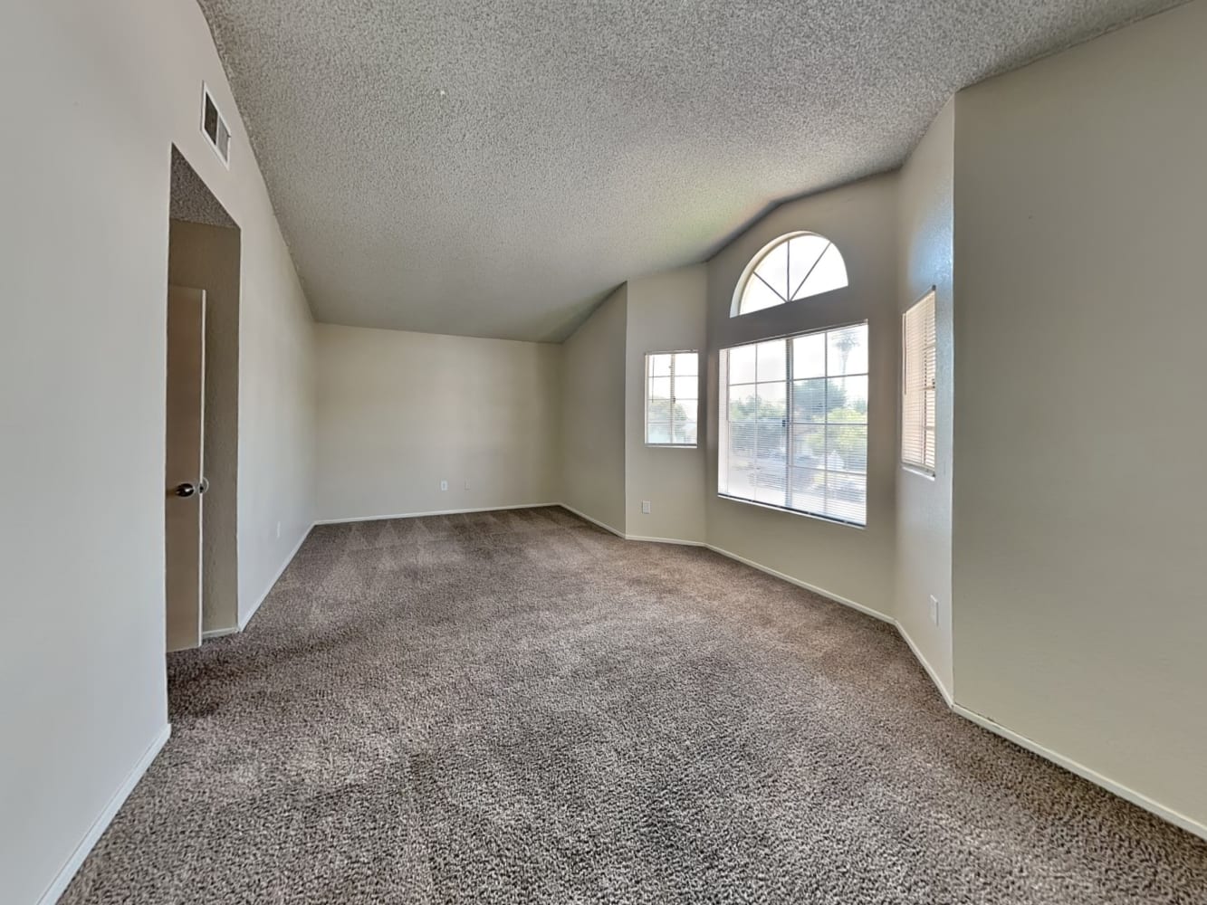 2804 Rosarita St photo 4