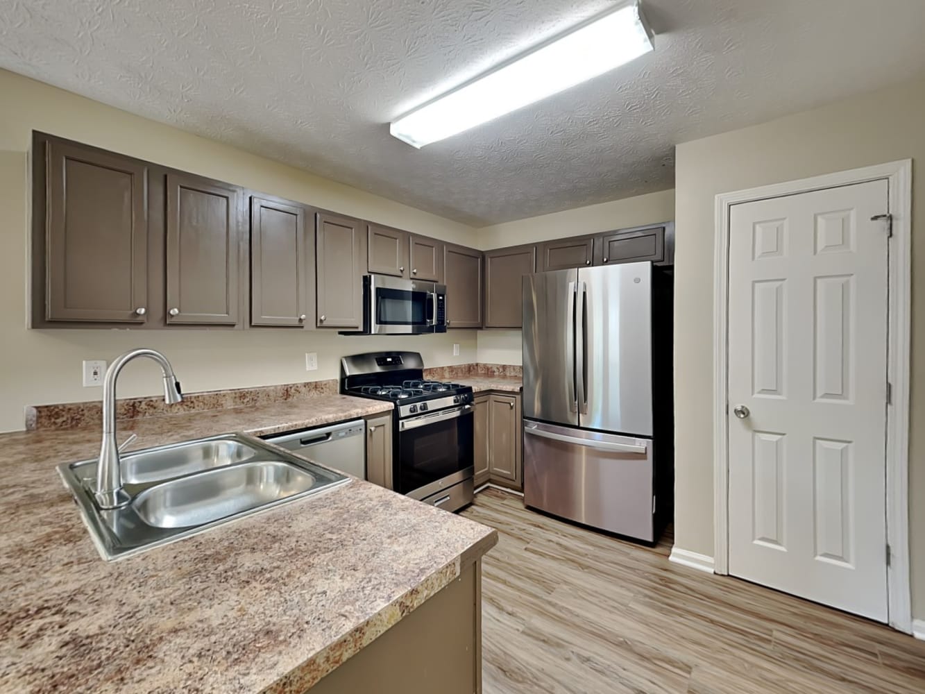 417 Autumn Lake Ct photo 5