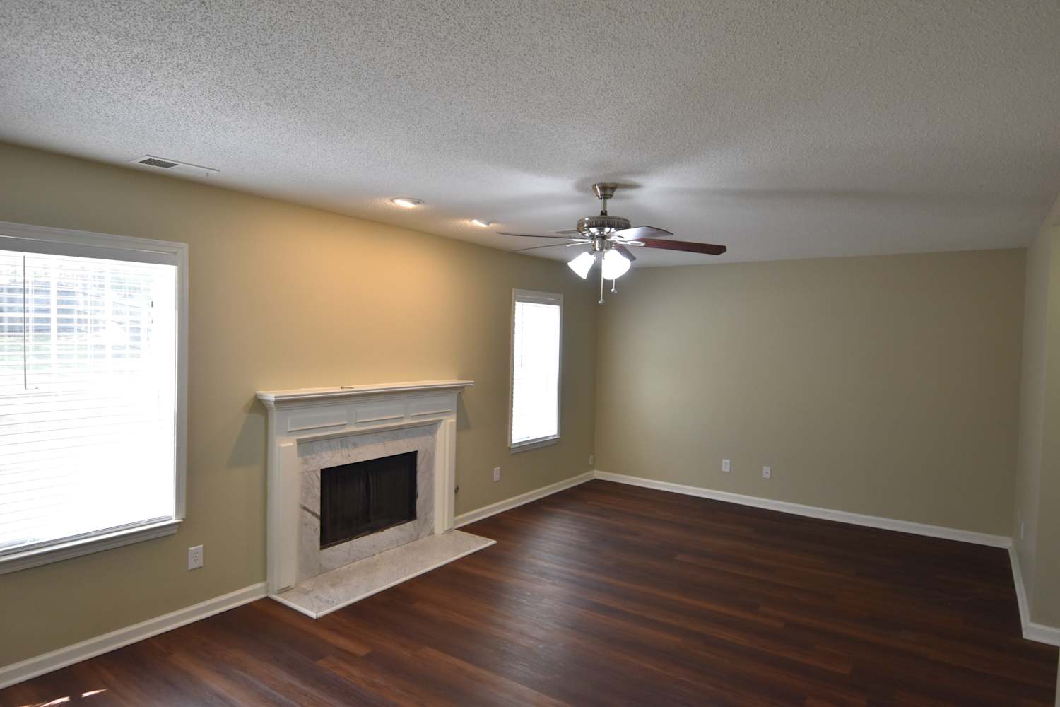 4185 Soaring Dr photo 2