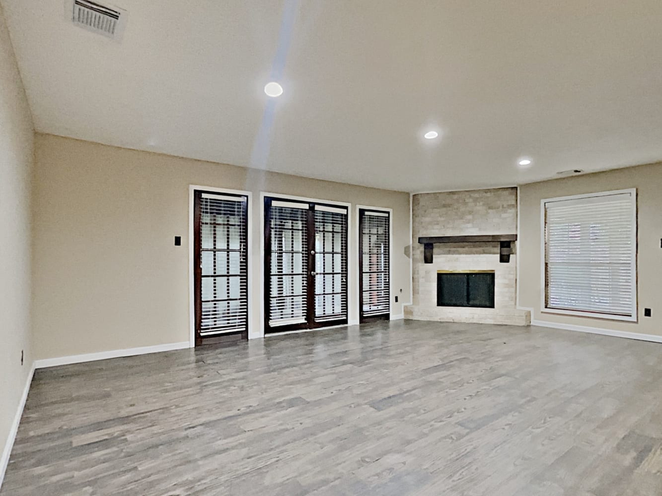 4238 Honey Oaks Dr photo 5