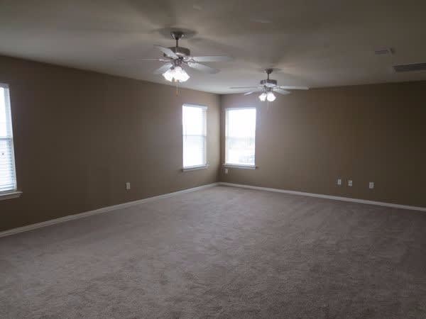 425 Hummingbird Trl photo 5