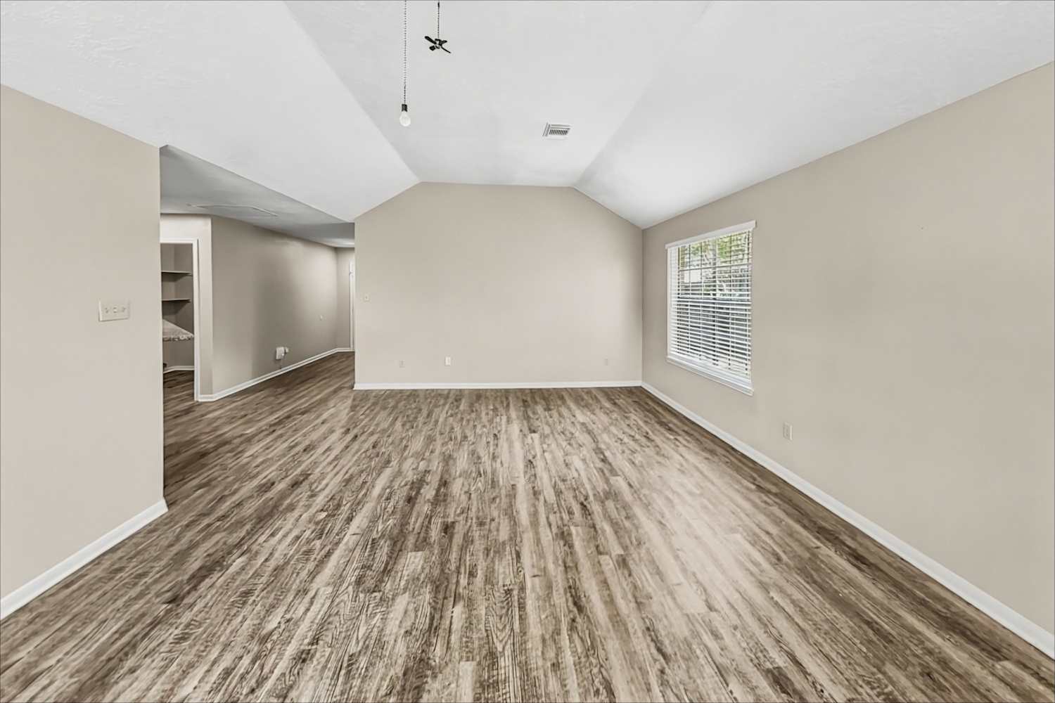 4330 Spoonbill Dr photo 4