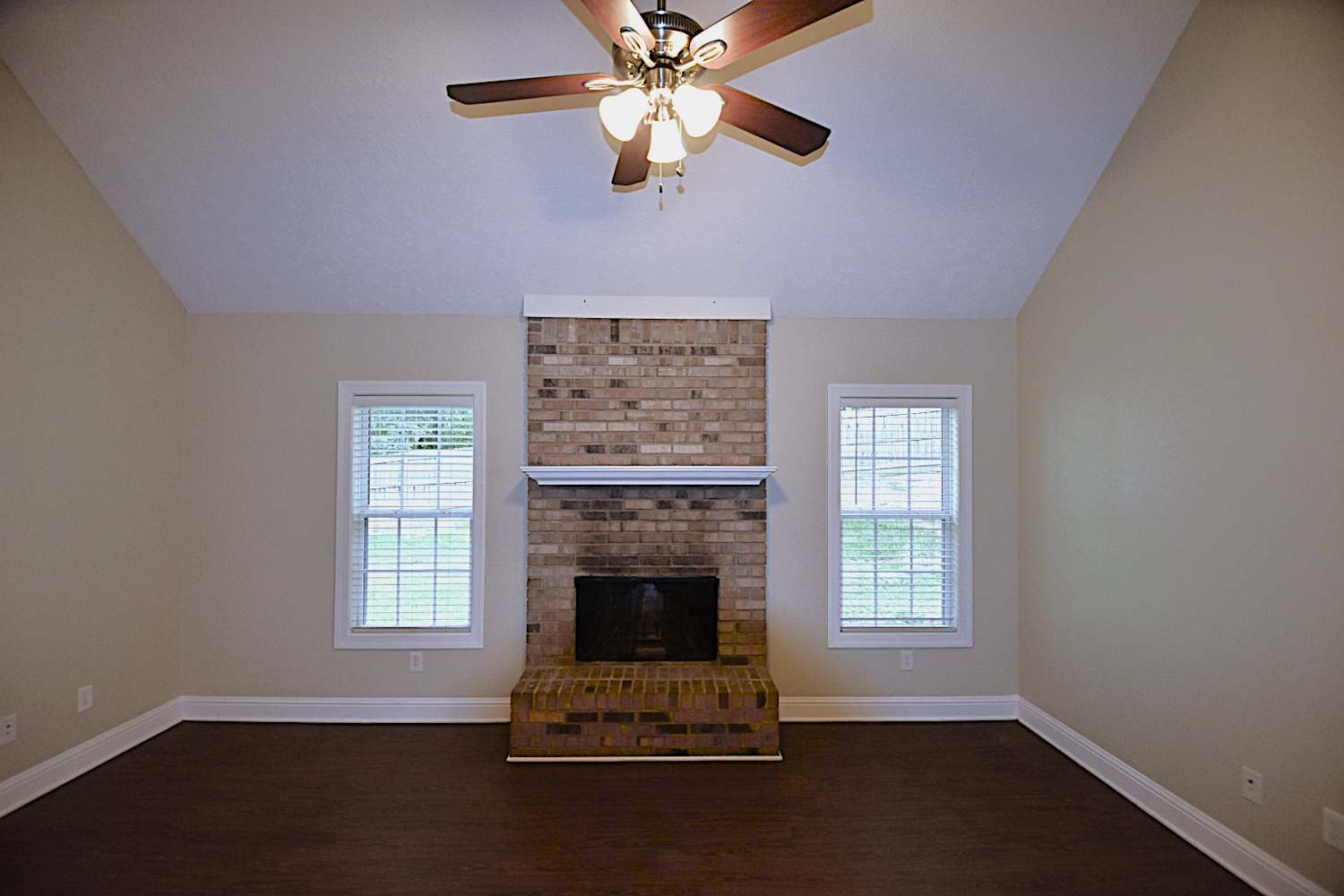 435 Arrowhatchee Dr photo 2