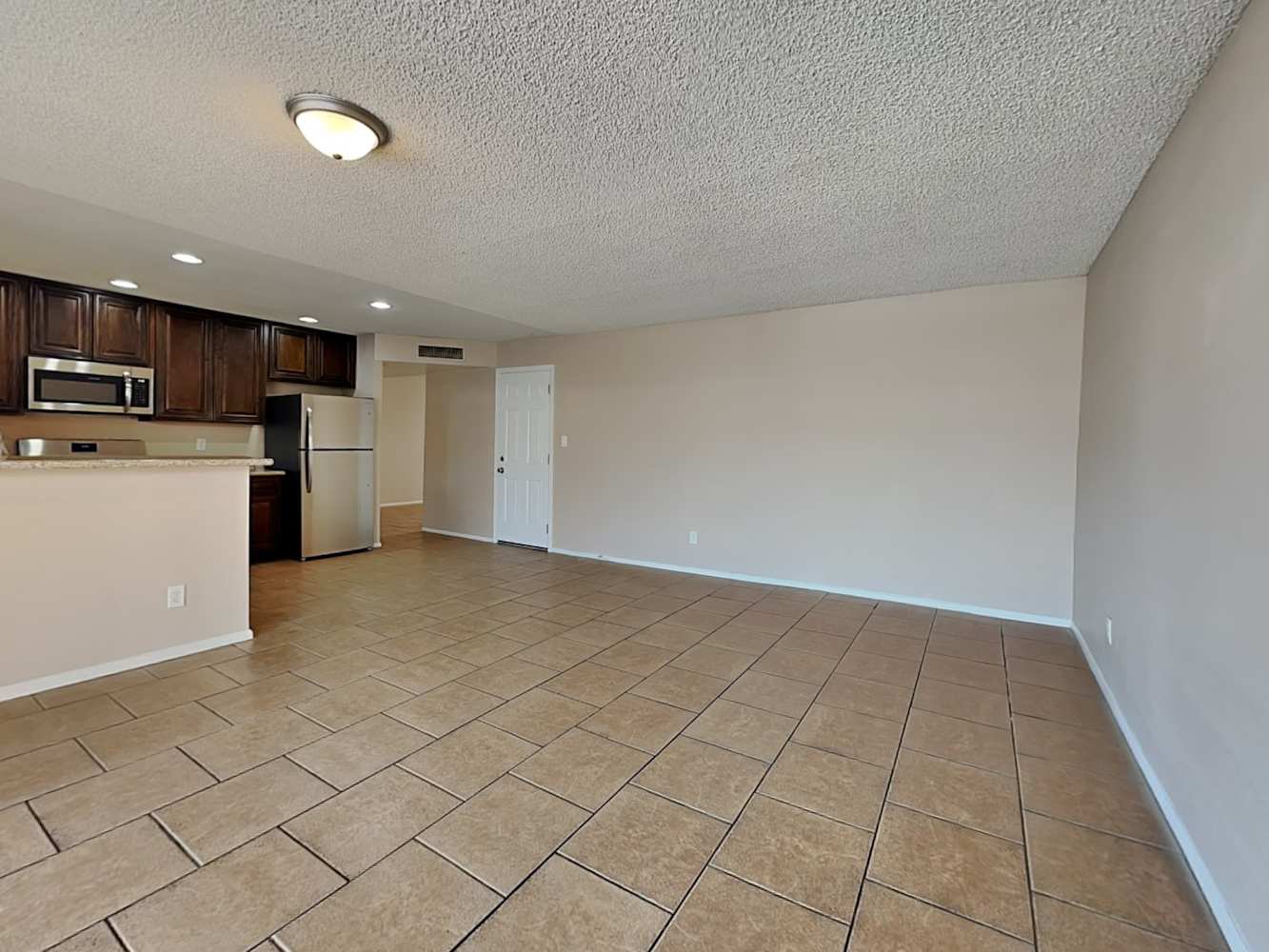 4438 W Mercer Ln photo 5