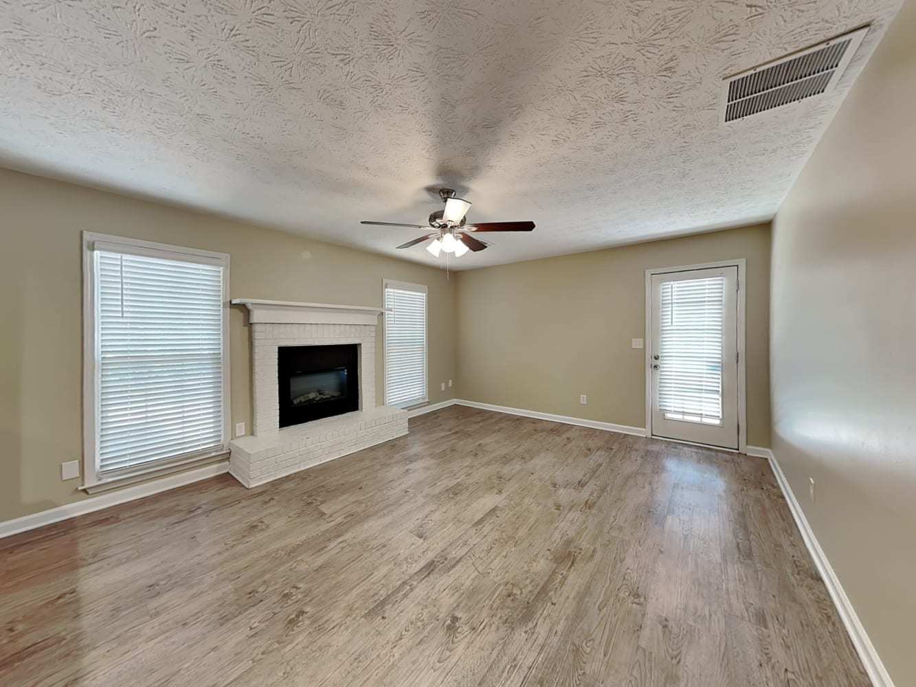 4491 Marci St photo 4