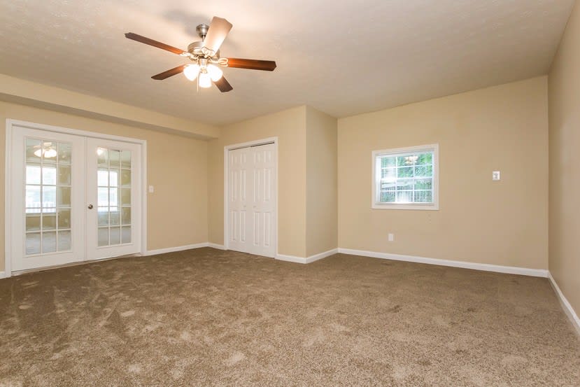 449 Tower Pl photo 5