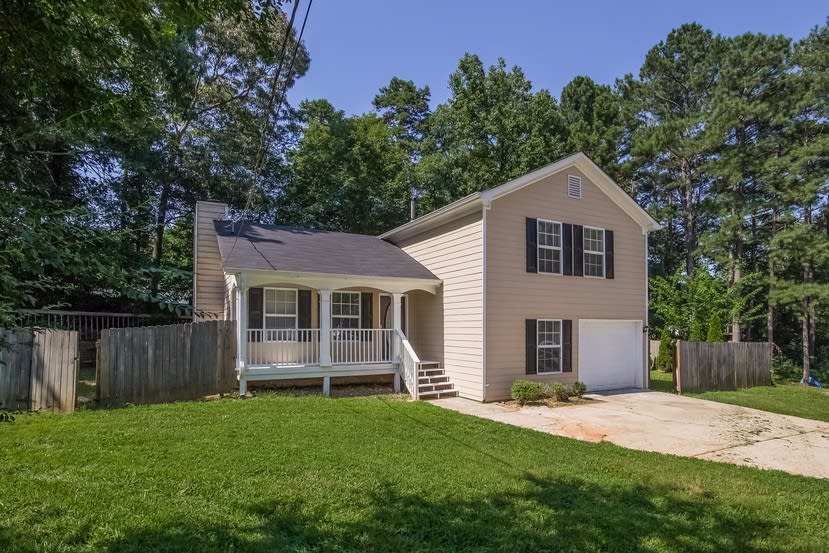 449 Tower Pl photo 2