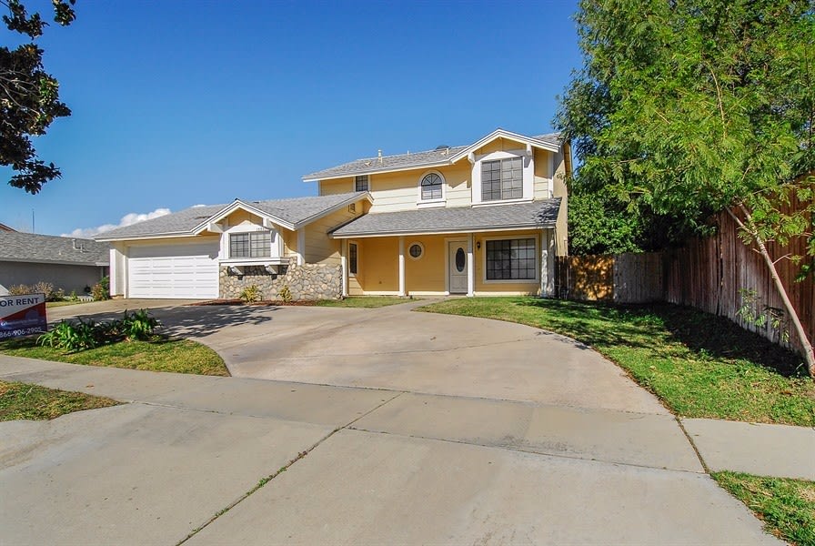15940 Miller Ave photo 2