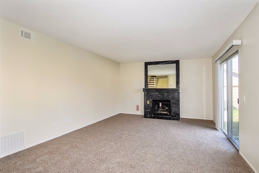 15940 Miller Ave photo 3