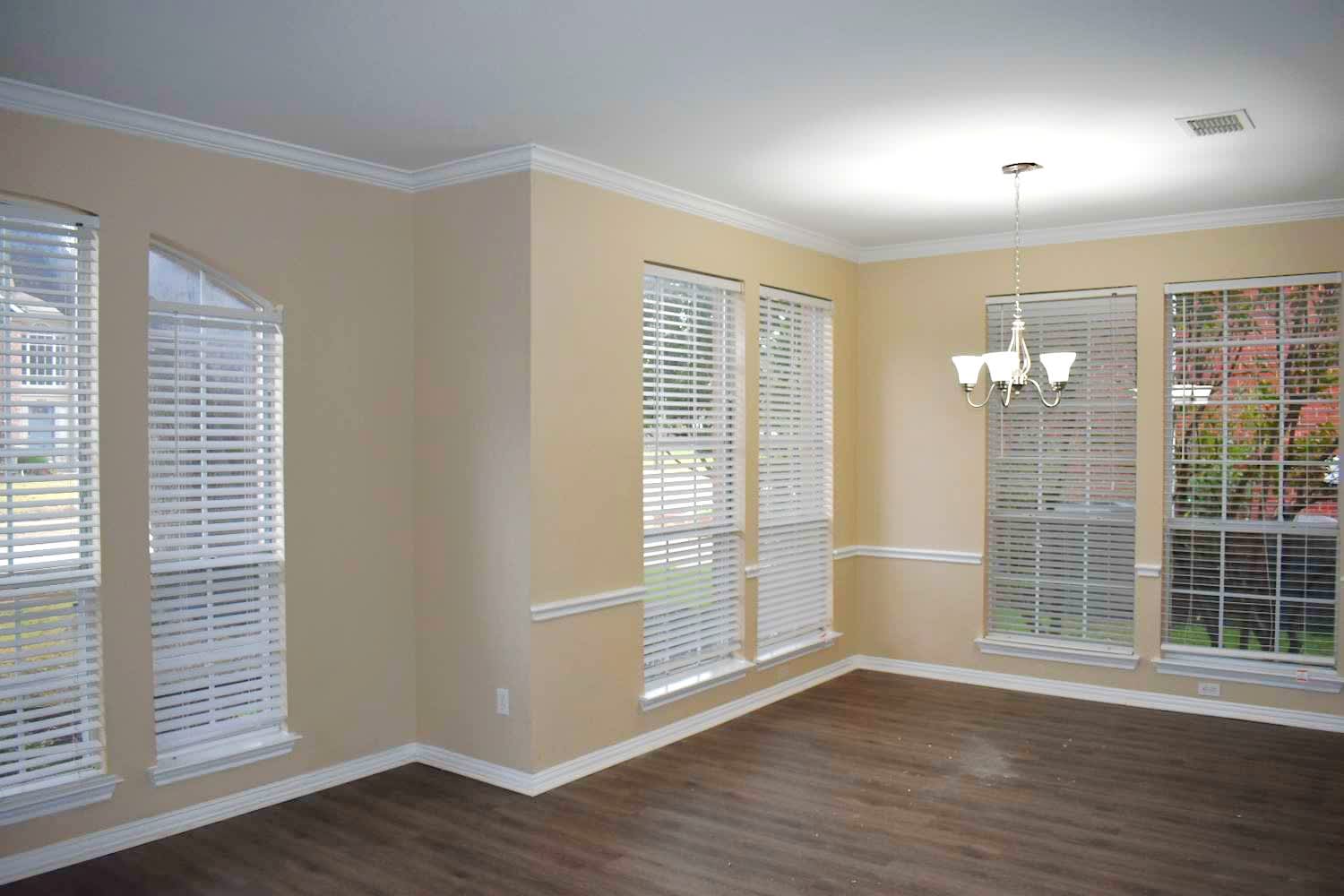 4634 Lincolnshire Dr photo 5