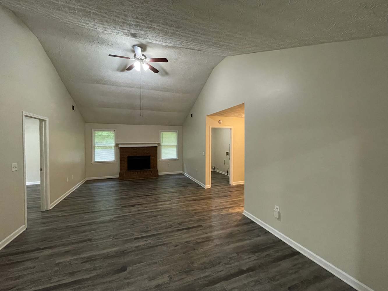 4793 Cedar Lake Dr SE photo 3