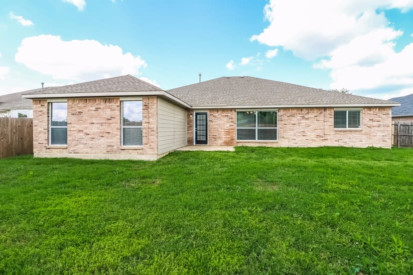 4808 Bluebird Ln photo 4