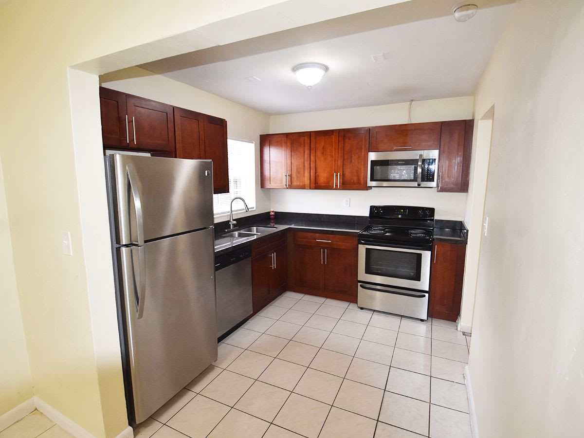 4825 NW 189th Ter photo 2