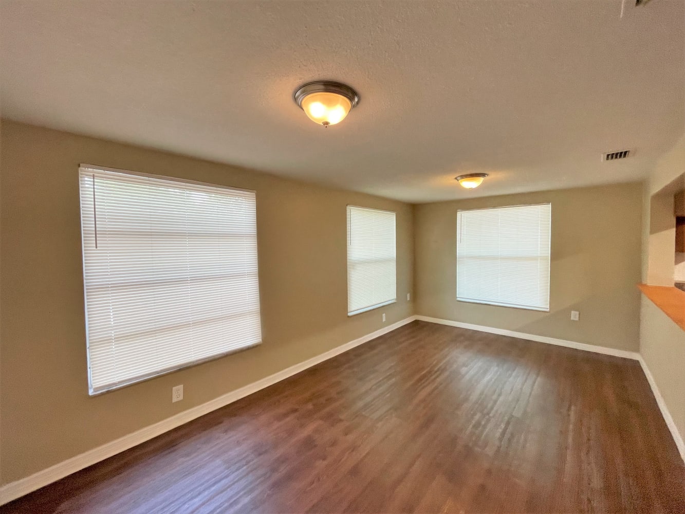 4850 Samara Dr photo 3