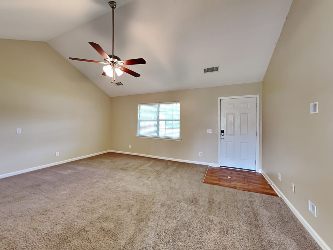 4854 Countryside Dr photo 4
