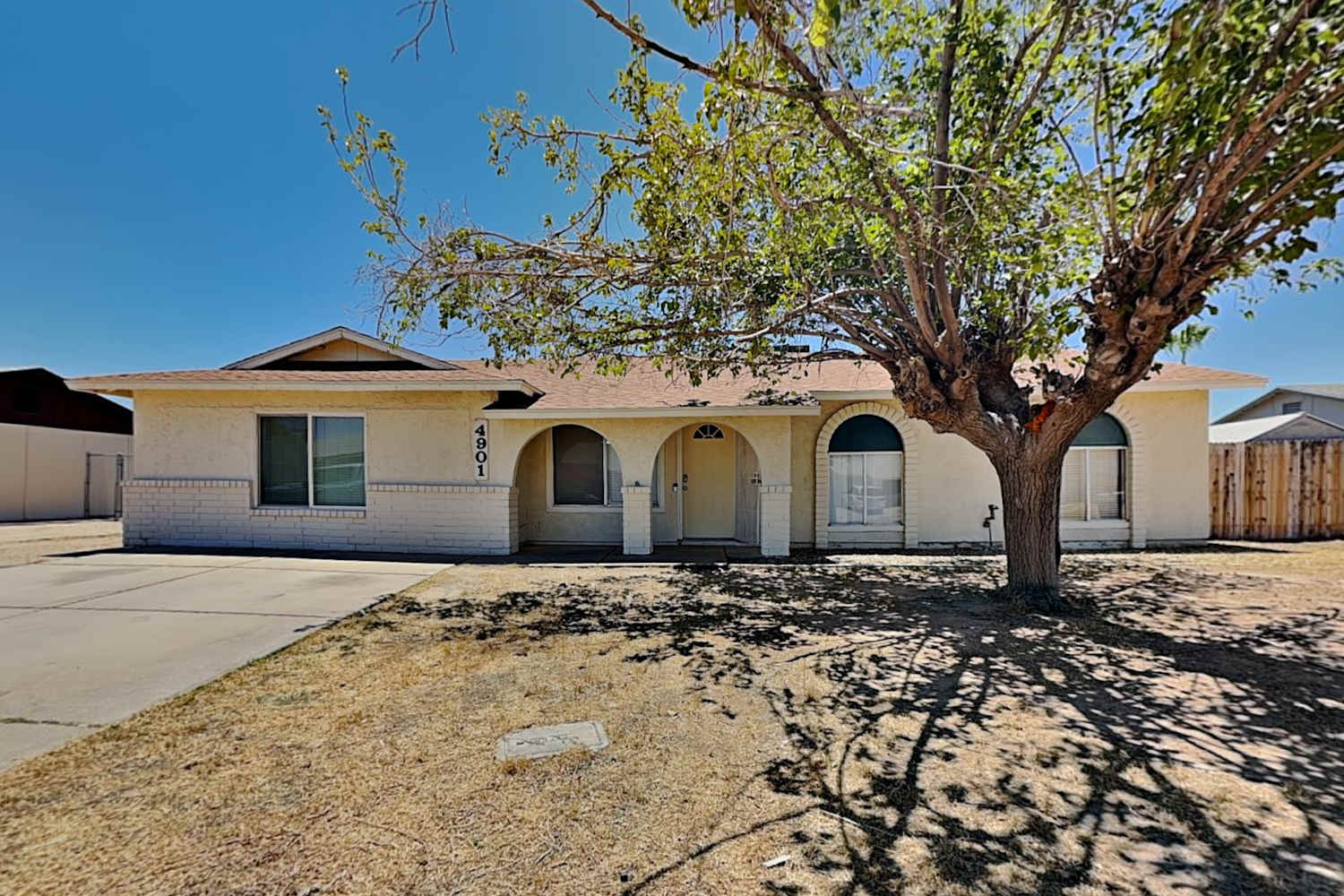 4901 W Michigan Ave Glendale, AZ 85308 photo 2