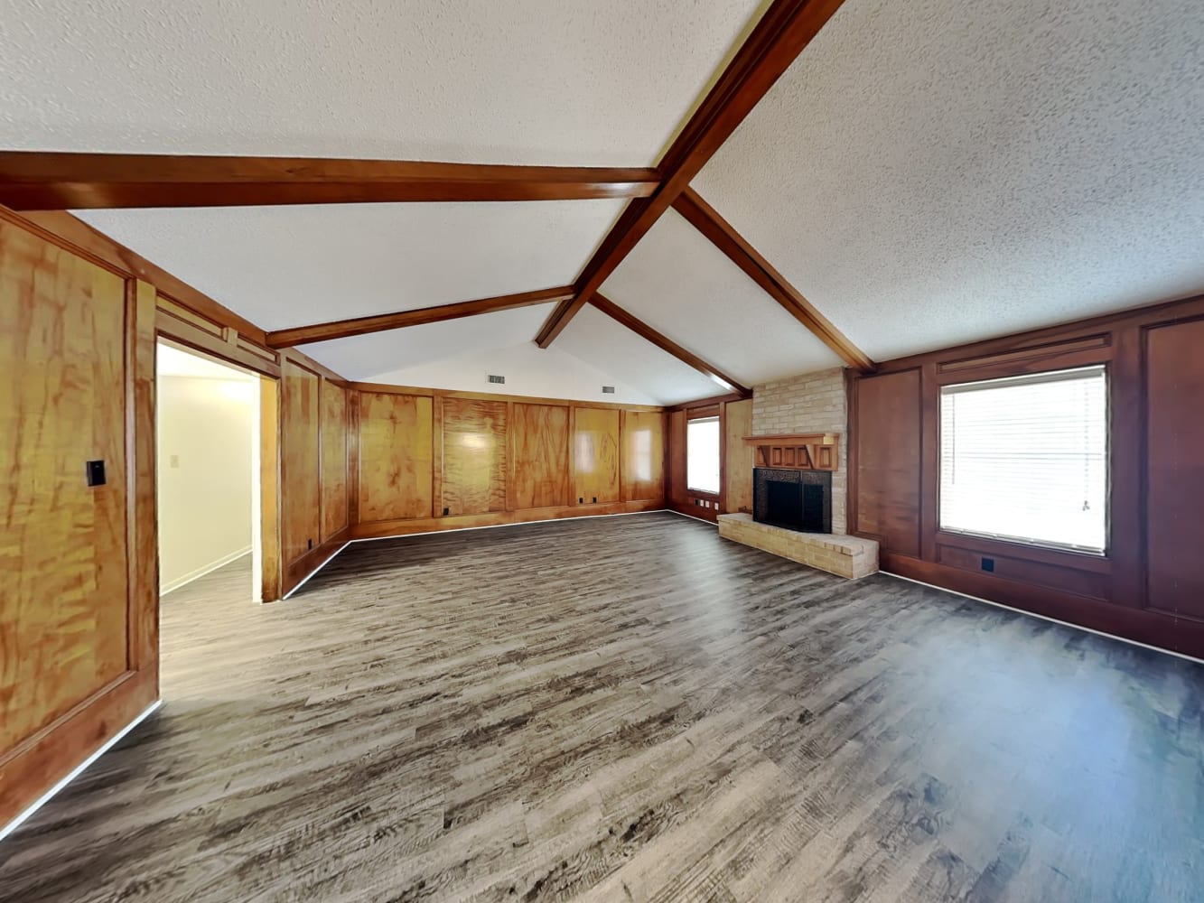 4907 Eagle Trail Dr photo 3