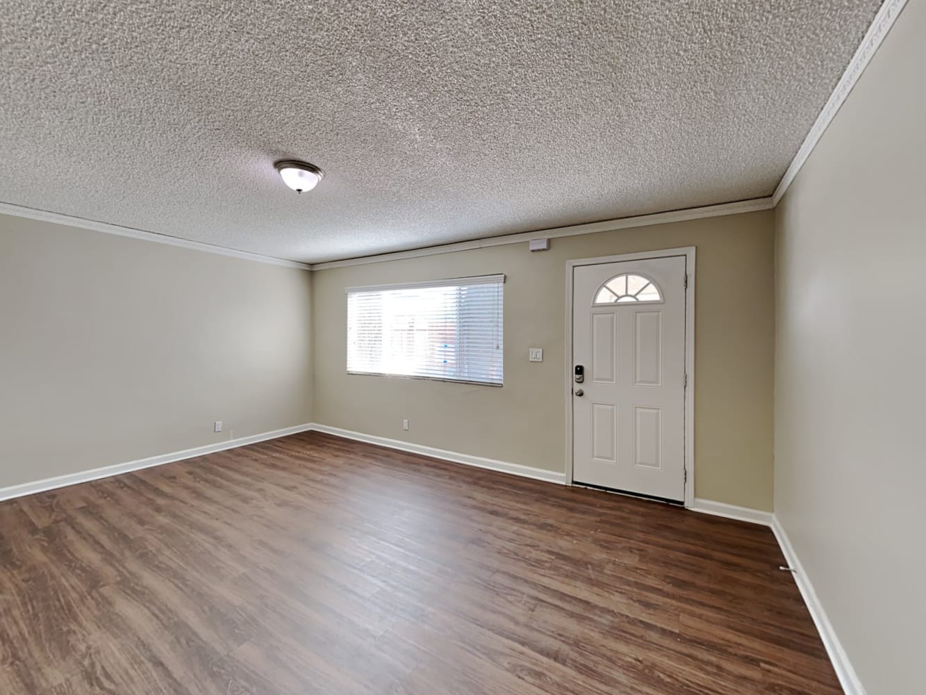 13515 Raven St photo 4
