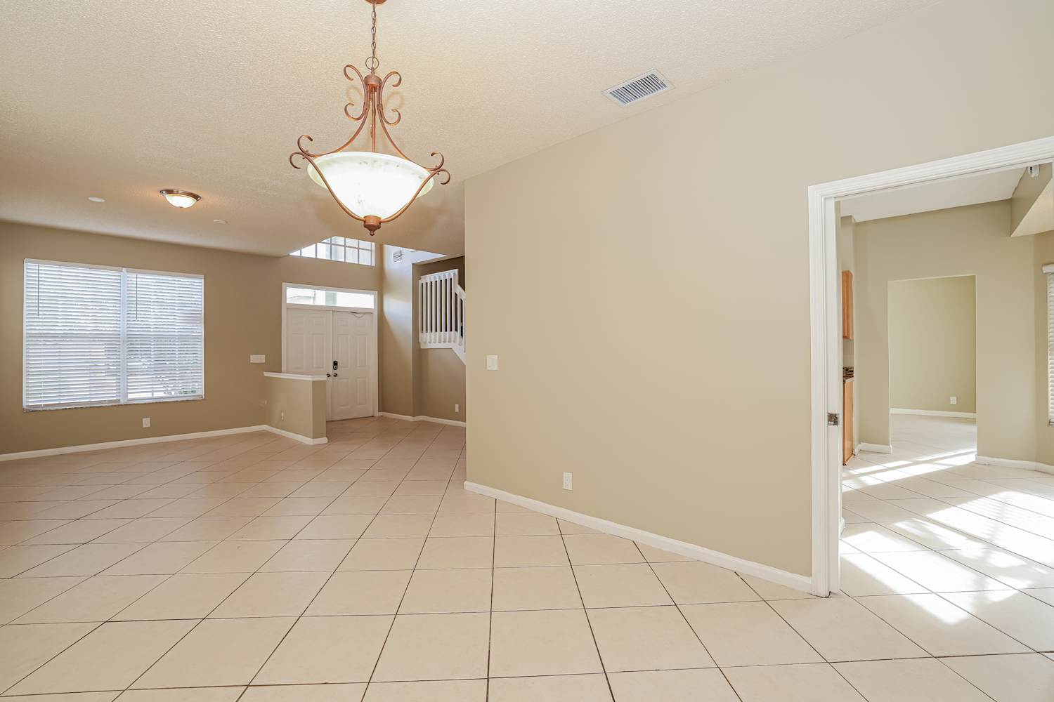 1081 Fairfax Cir W photo 5