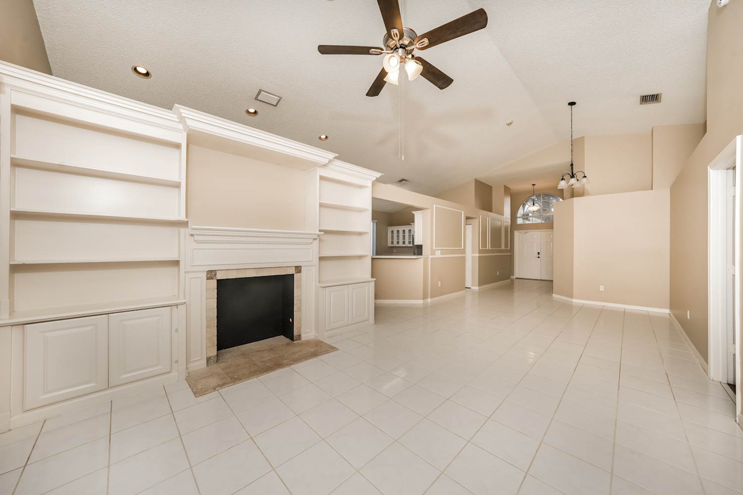 7699 Thornlee Dr photo 3