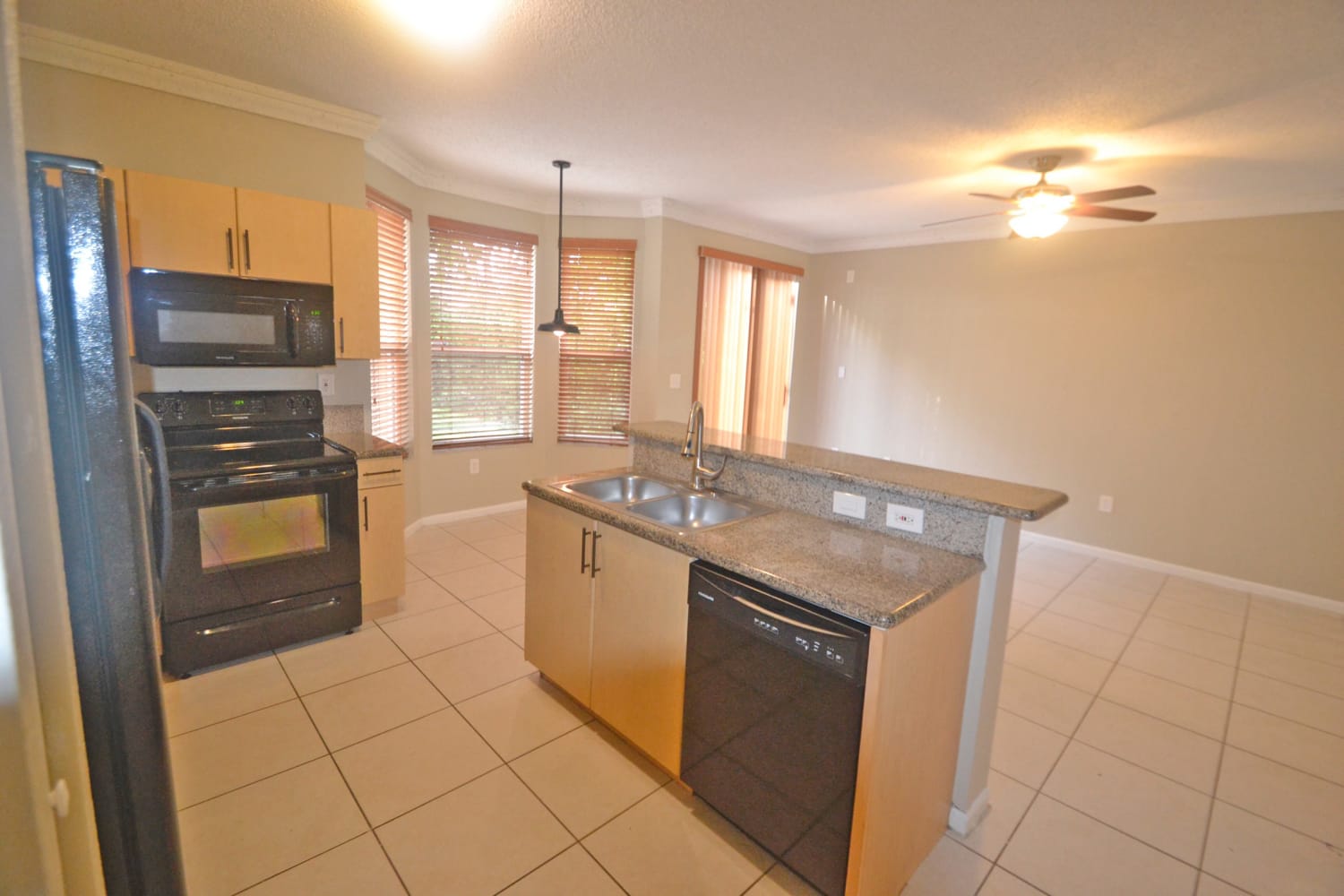 4937 NW 55th Blvd photo 4