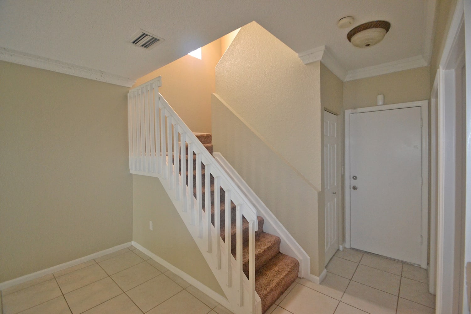 4937 NW 55th Blvd photo 3